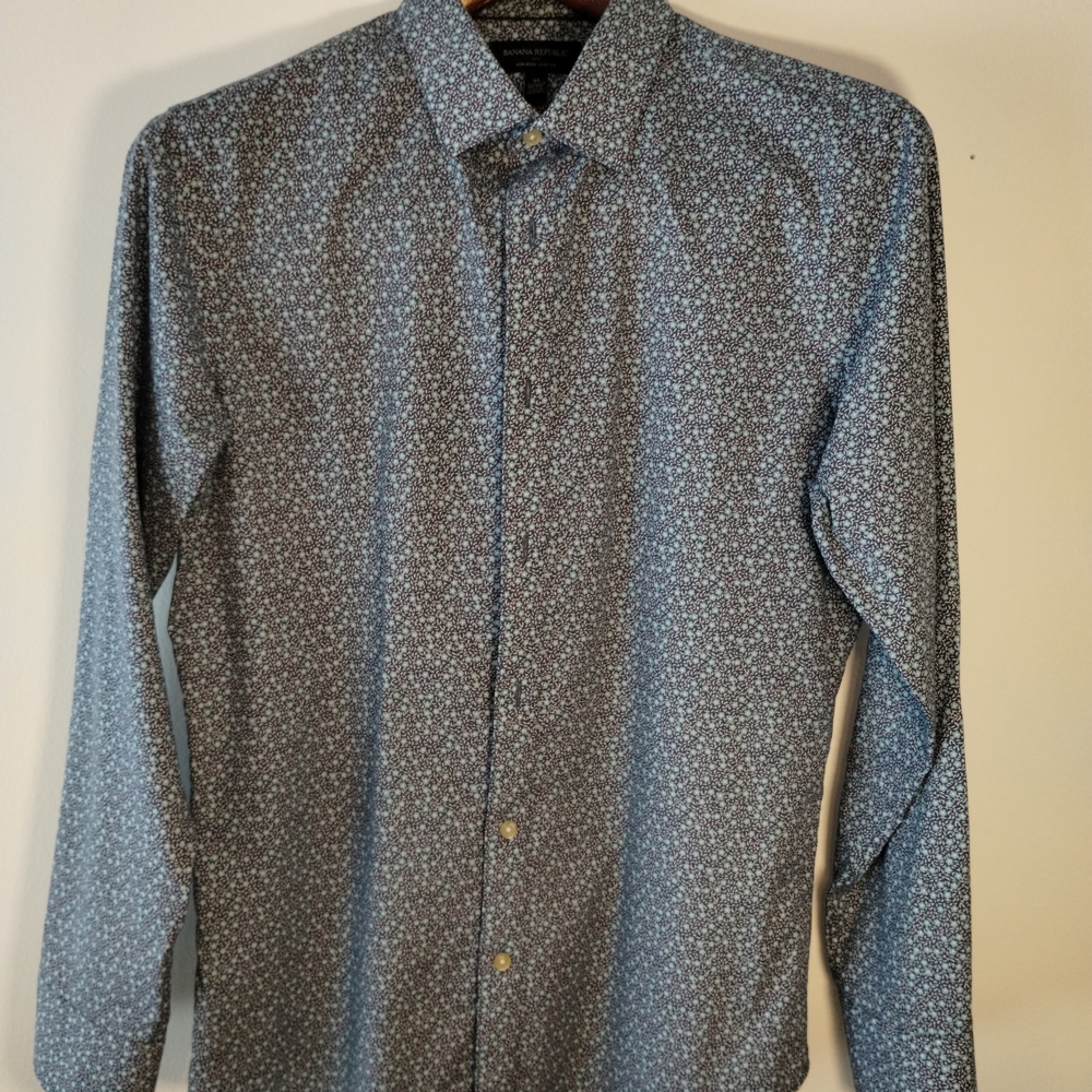 Banana Republic Blue Casual Button Down Shirt